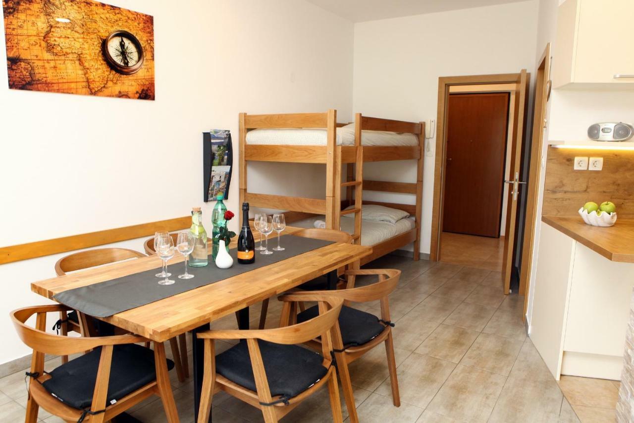 Trendy Apartment Izola Js Exterior foto